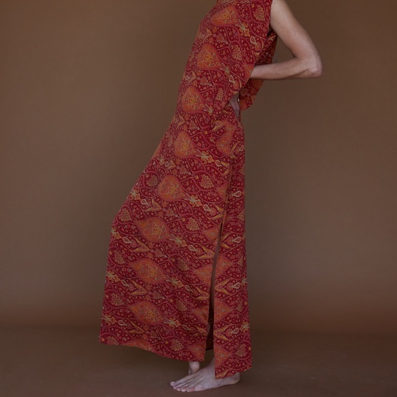 The Cleopatra dress is a stunning and unique piece Handmade with elegance ♻️ - Picture 10 of 11